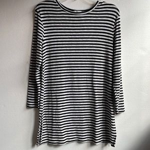 Old Navy striped scoop neck tunic knit top with split hem size small